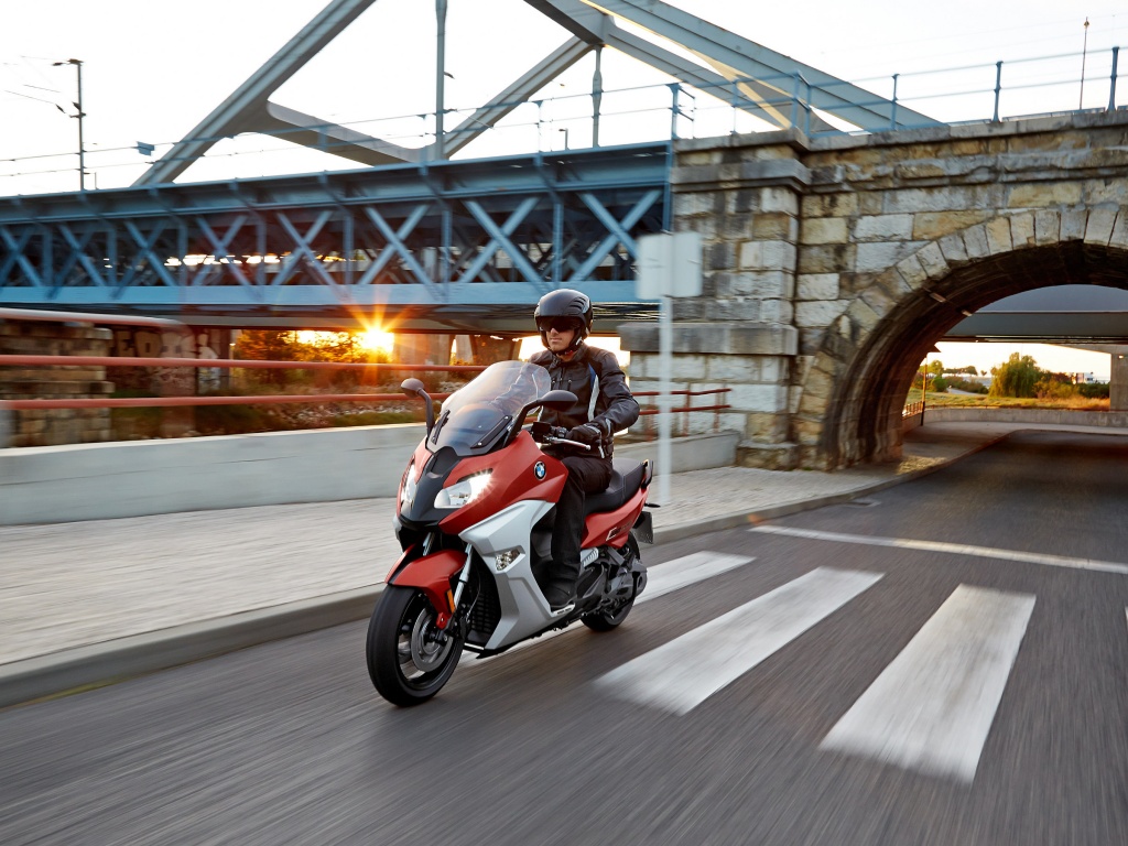 Фото скутера BMW C 650 Sport