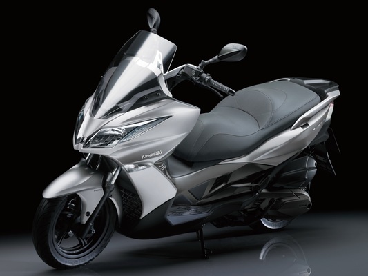 Фото скутера Kawasaki J300