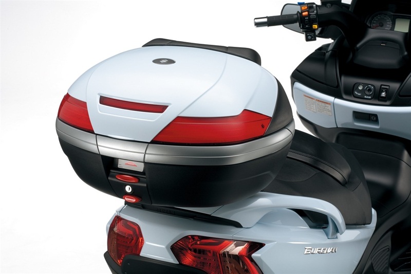 Фото скутера Suzuki Burgman 650 Executive